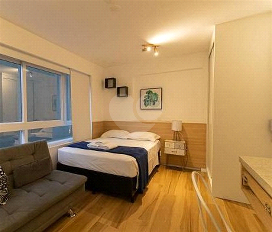 APARTAMENTO em CENTRO