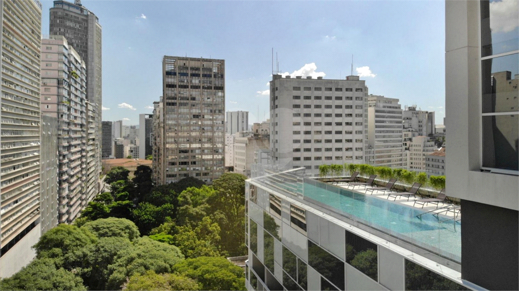 APARTAMENTO em CENTRO