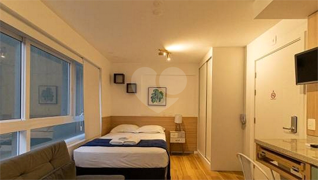 APARTAMENTO em CENTRO