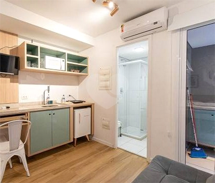 APARTAMENTO em CENTRO