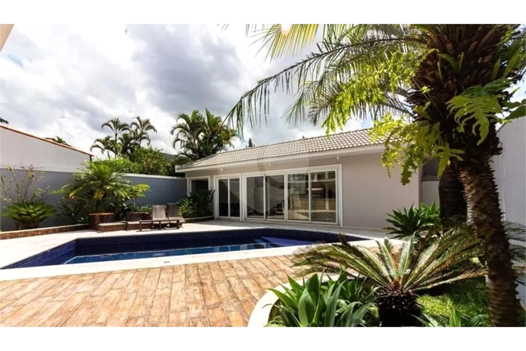 Casa à venda Condomínio Parque do Príncipes - 506m², 4 suites