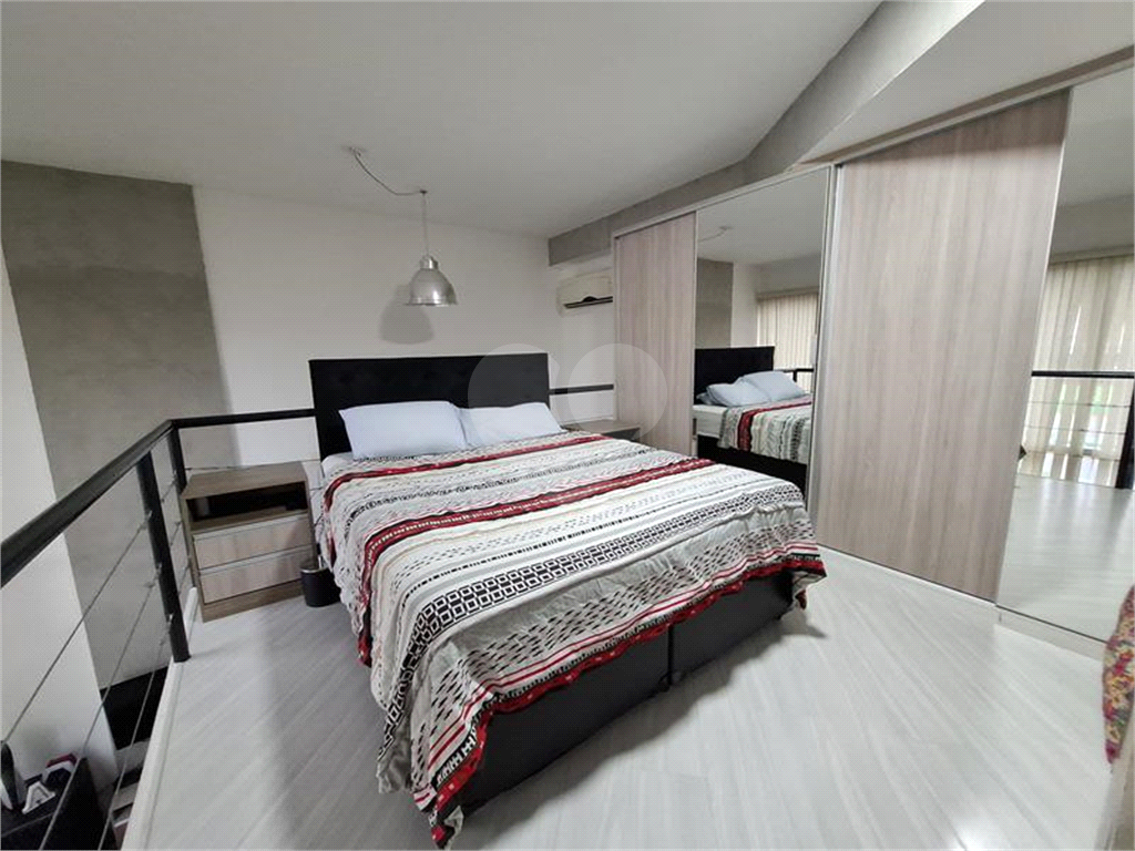 Apartamento à venda com 1 quarto, 39m² - Foto 11