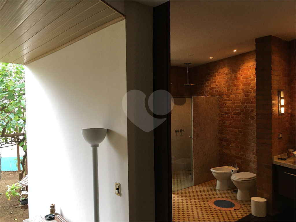 Casa de 280m2 com tombamento histórico e arquitetônico no Morro dos Ingleses. 