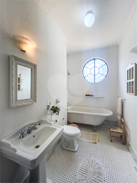 Casa de 280m2 com tombamento histórico e arquitetônico no Morro dos Ingleses. 