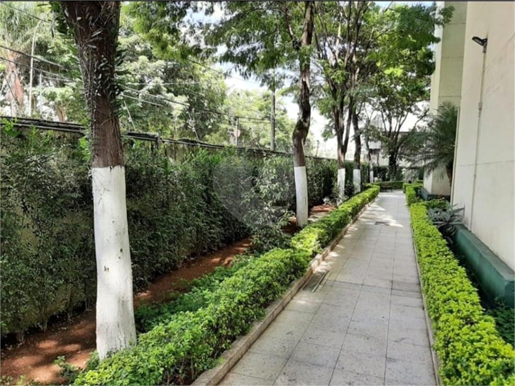 Apto na Casa Verde