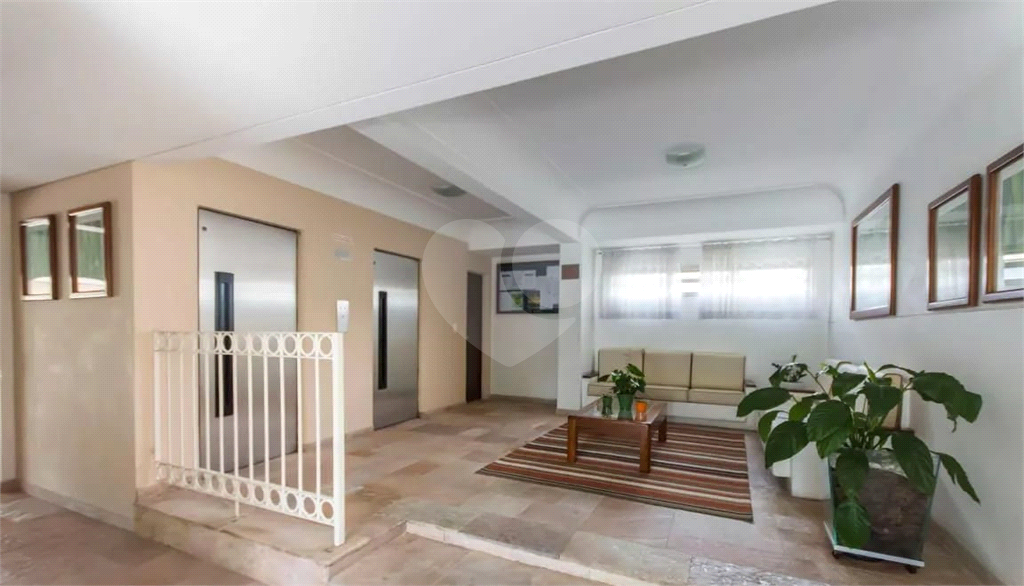 APARTAMENTO em VILA LEOPOLDINA