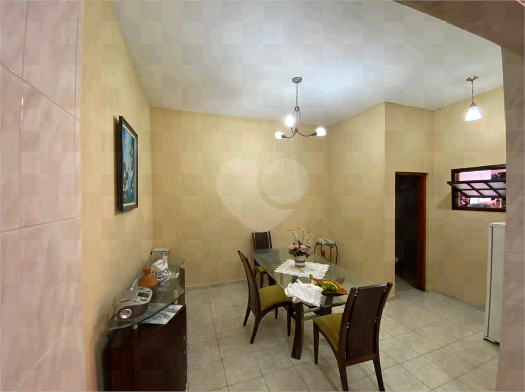 Casa em Itapecerica da Serra a venda 200 metros em condominio fechado