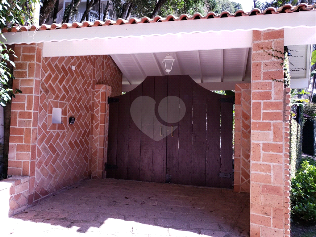 Casa à venda com 2 quartos, 200m² - Foto 2