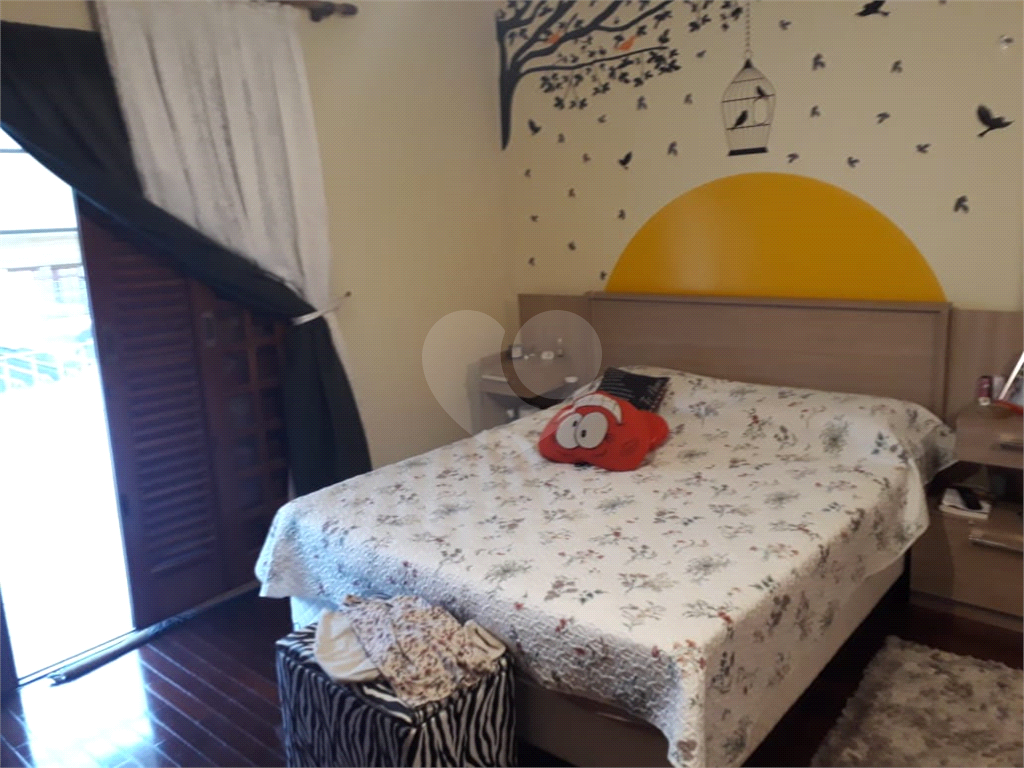 casa com 5 dormitórios e  churrasqueira