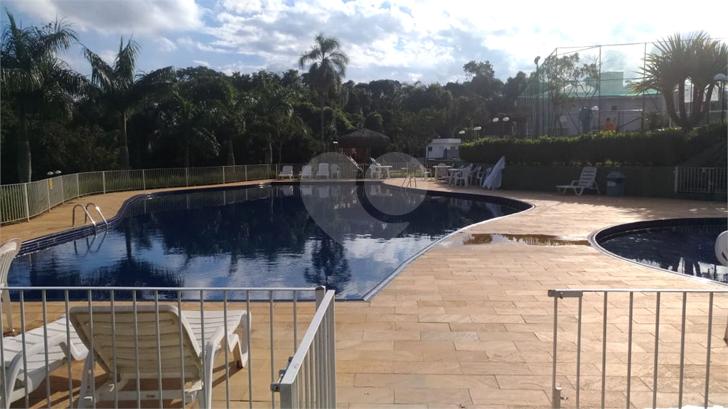 Terreno no Condomínio Terras de Santa Adélia 