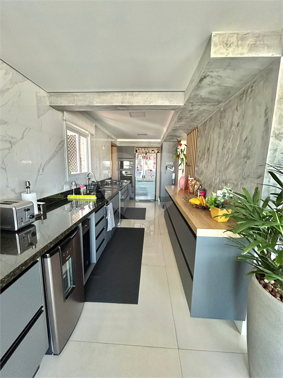 Apartamento  bairro Santa Terezinha, 139 metros, 3 suítes e 3 vagas 