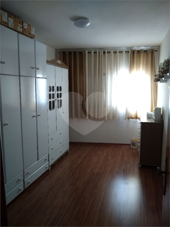 APARTAMENTO em CENTRO
