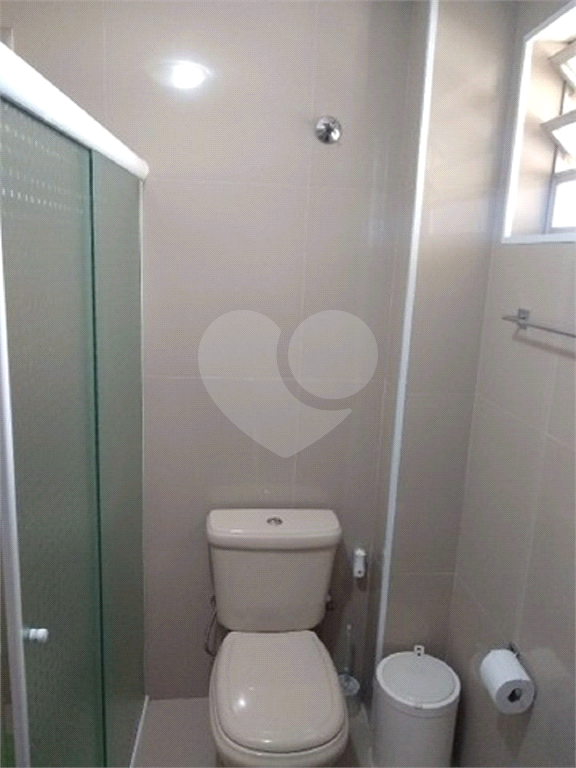 APARTAMENTO em CENTRO