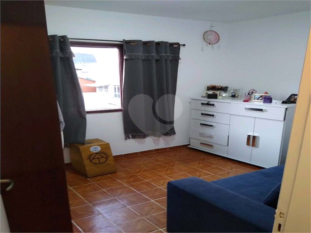 Casa à venda com 4 quartos, 130m² - Foto 2