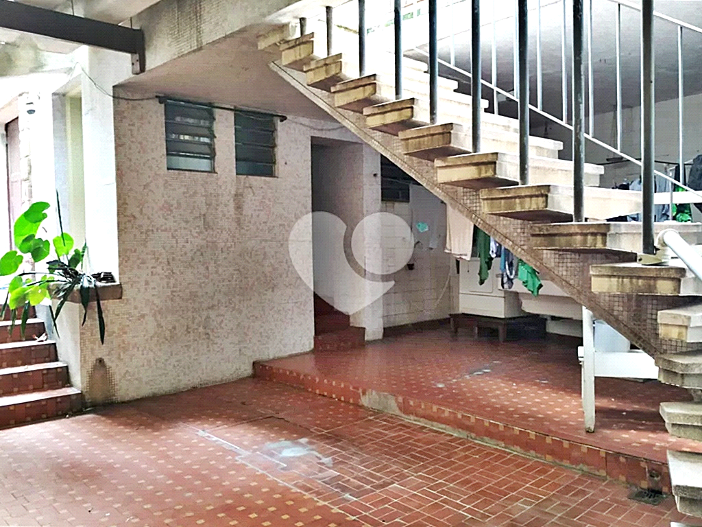 Casa à venda com 4 quartos, 300m² - Foto 10