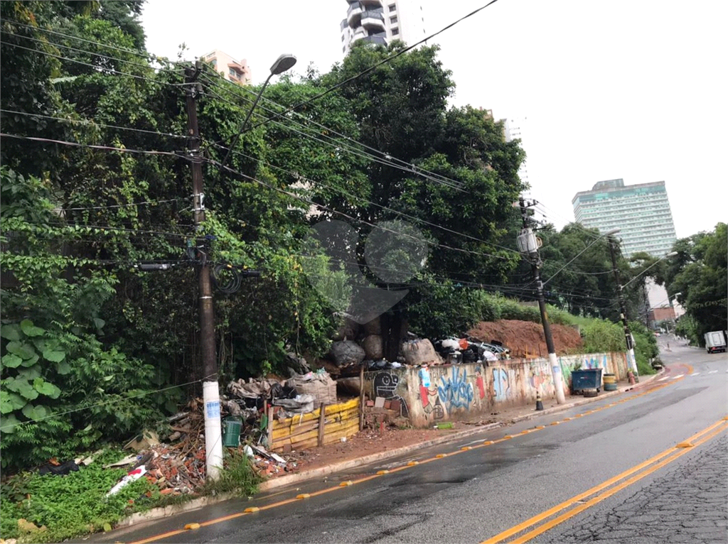 TERRENO em MORUMBI