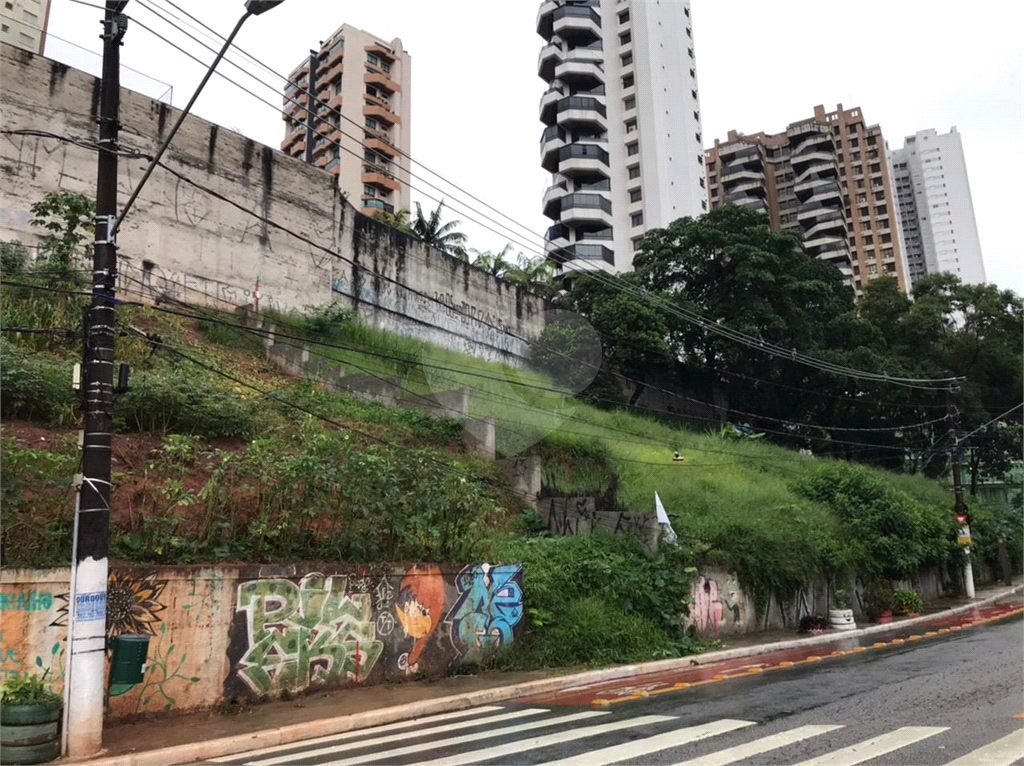 TERRENO em MORUMBI