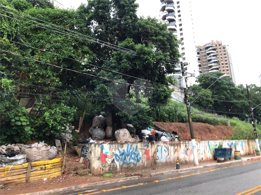 TERRENO em MORUMBI