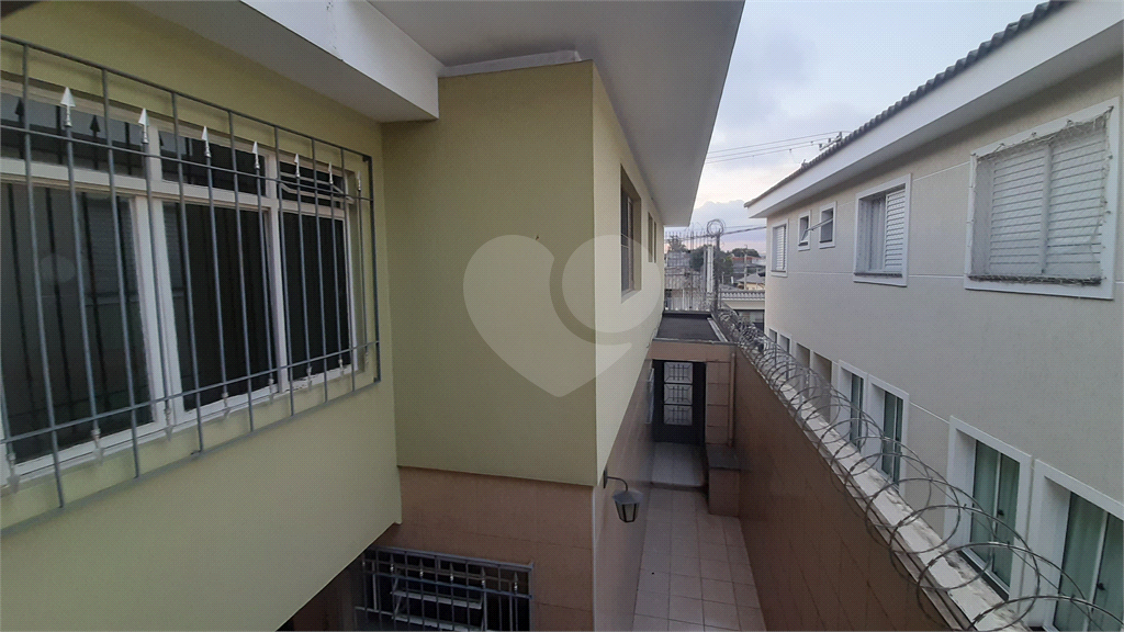 Sobrado no Edu Chaves 3 dormitórios, 2 vagas e ótima distribuição.