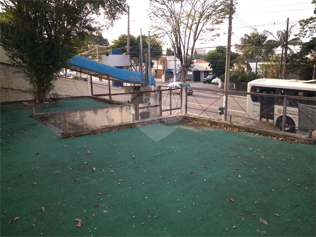 SOBRADO COMERCIAL - 5 VAGAS - PARA LOCAÇÃO NA LAPA