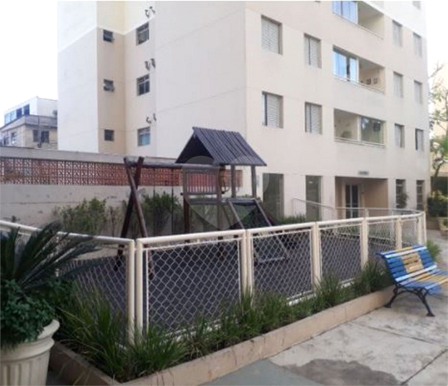 APARTAMENTO em CASA VERDE