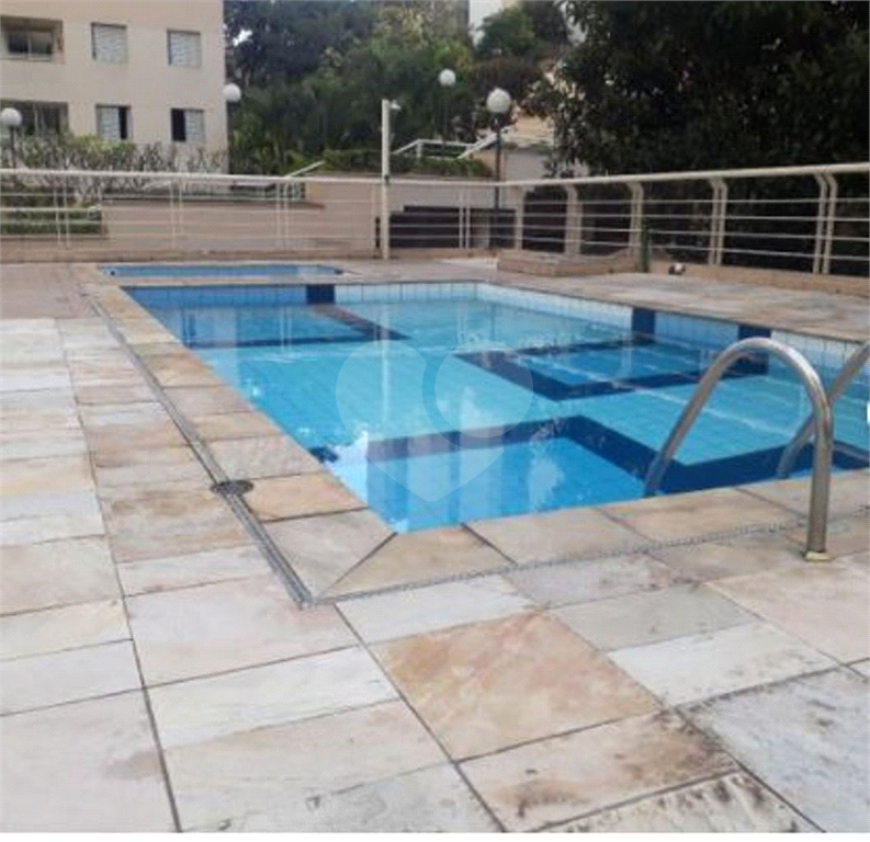APARTAMENTO em CASA VERDE
