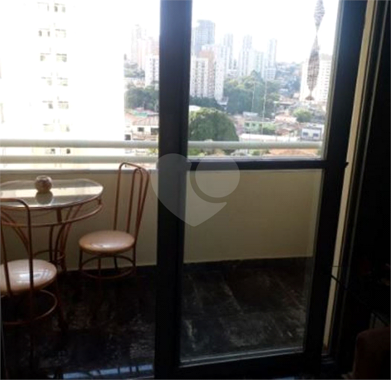 APARTAMENTO em CASA VERDE