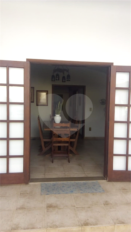 Casa à venda com 2 quartos, 211m² - Foto 2