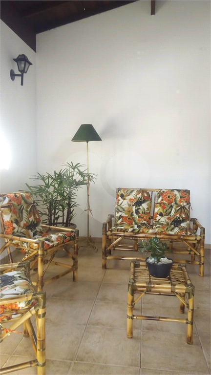Casa à venda com 2 quartos, 211m² - Foto 3