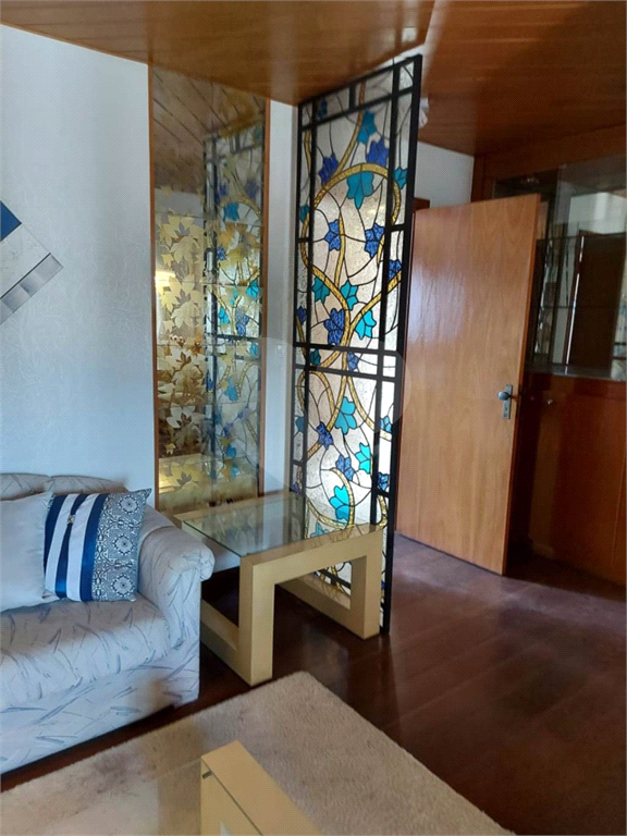 APARTAMENTO em TREMEMBÉ