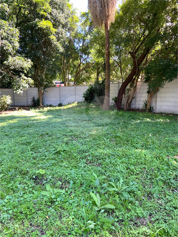 TERRENO COM 667 M² EM RUA FECHADA ALTO DE PINHEIROS