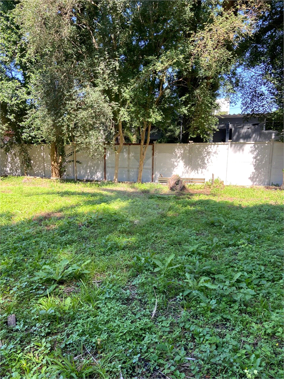 TERRENO COM 667 M² EM RUA FECHADA ALTO DE PINHEIROS