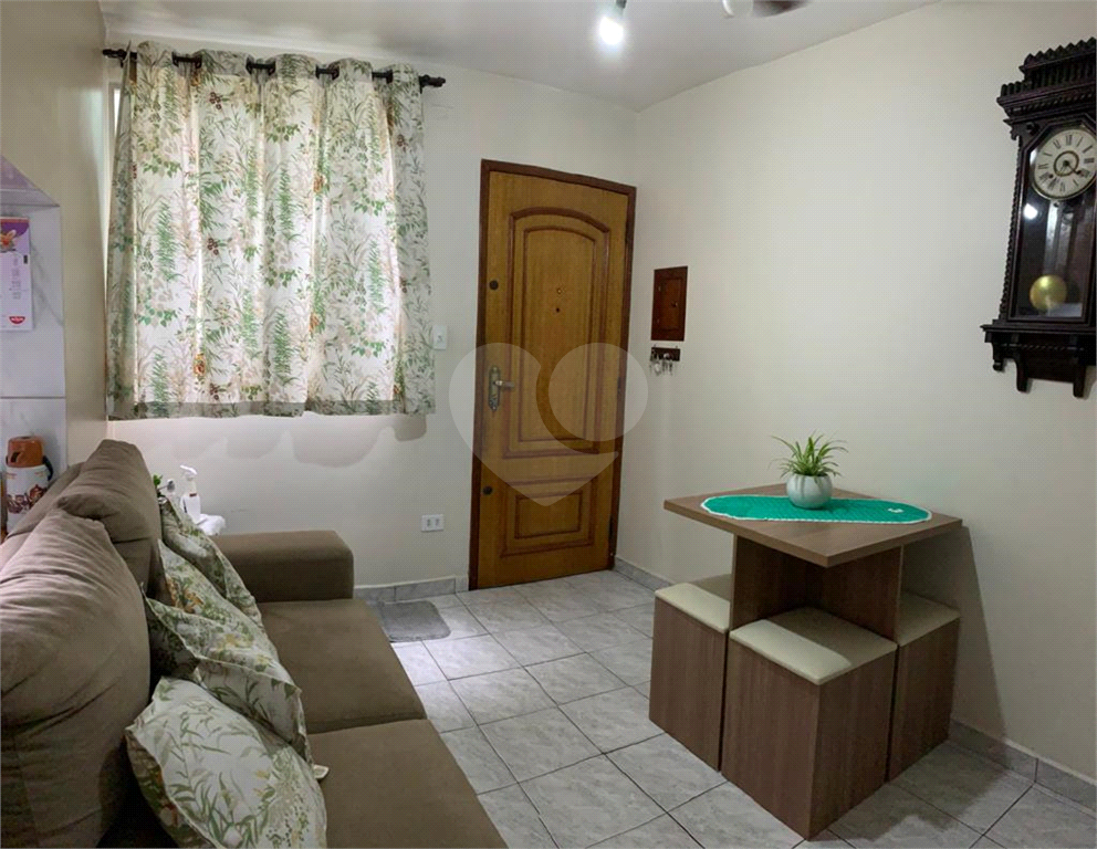 Apartamento à venda com 2 quartos, 50m² - Foto 2