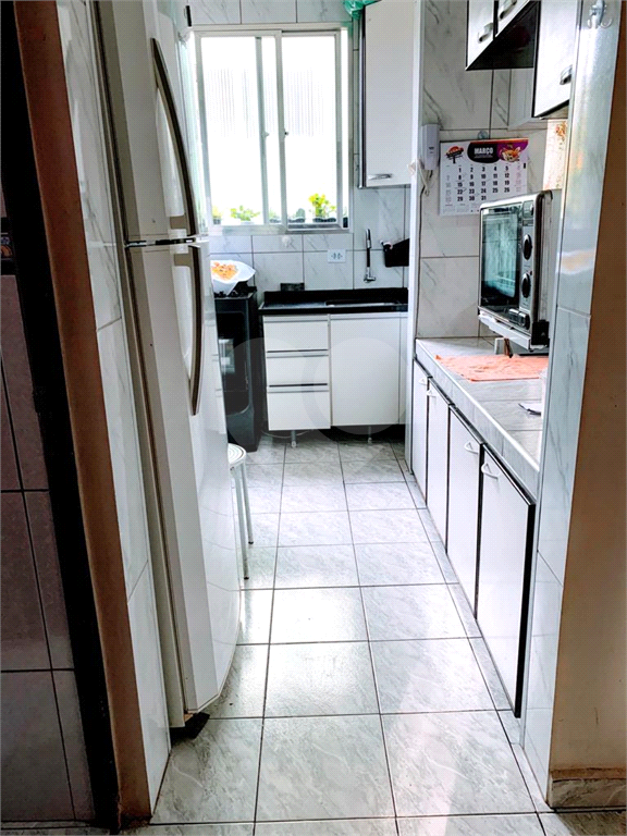 Apartamento à venda com 2 quartos, 50m² - Foto 3