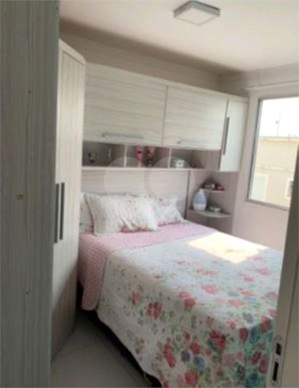 APARTAMENTO em VILA ALZIRA