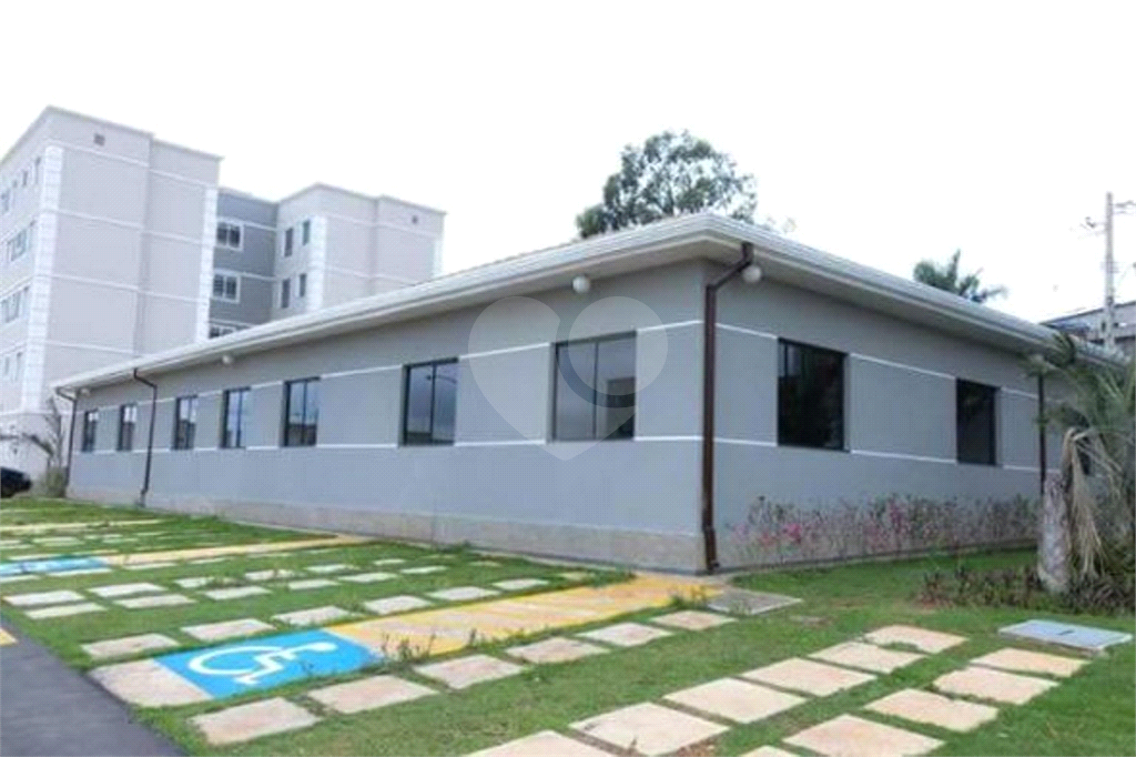 APARTAMENTO em VILA ALZIRA