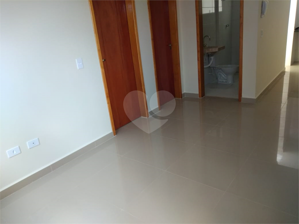 Condomínio de 18 casas, 2 dormitórios, 1 vaga no bairro de  Vila Gustavo