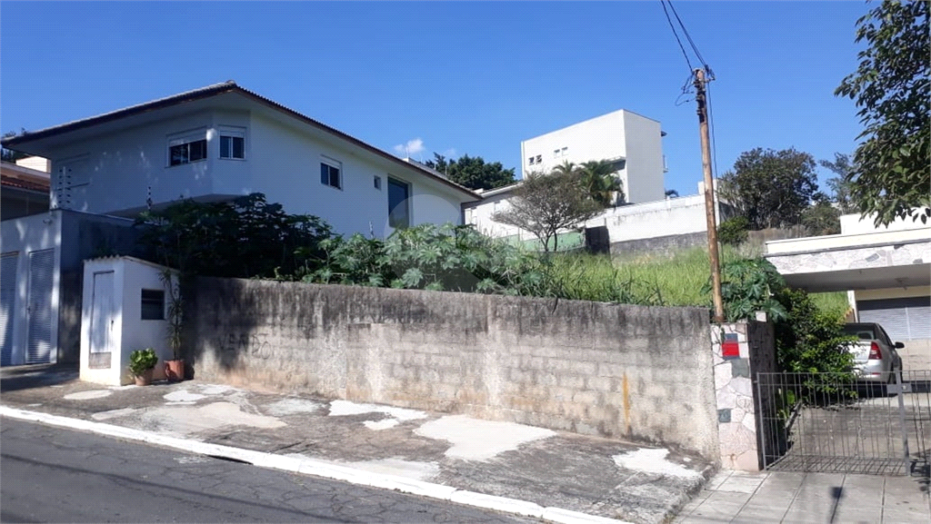 Terreno no Jardim São Bento com 600 metros  topografia plana para construção de Casa de Alto Padrão!
