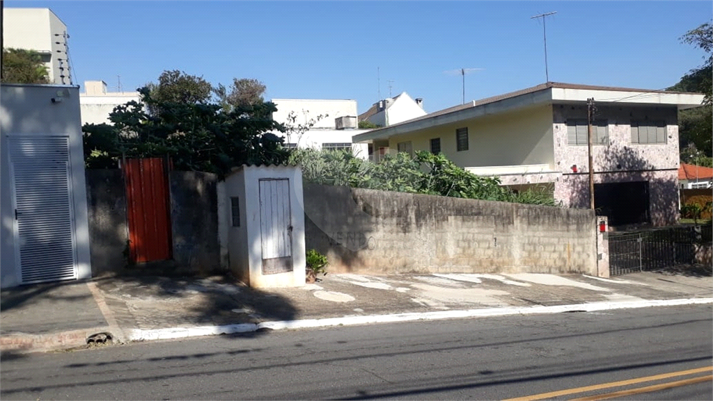 Terreno no Jardim São Bento com 600 metros  topografia plana para construção de Casa de Alto Padrão!