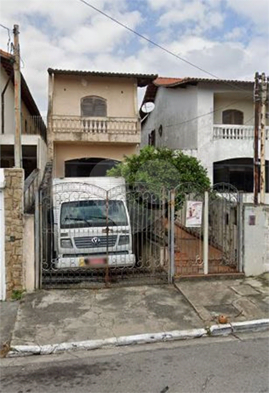 CASA em JARDIM ARICANDUVA