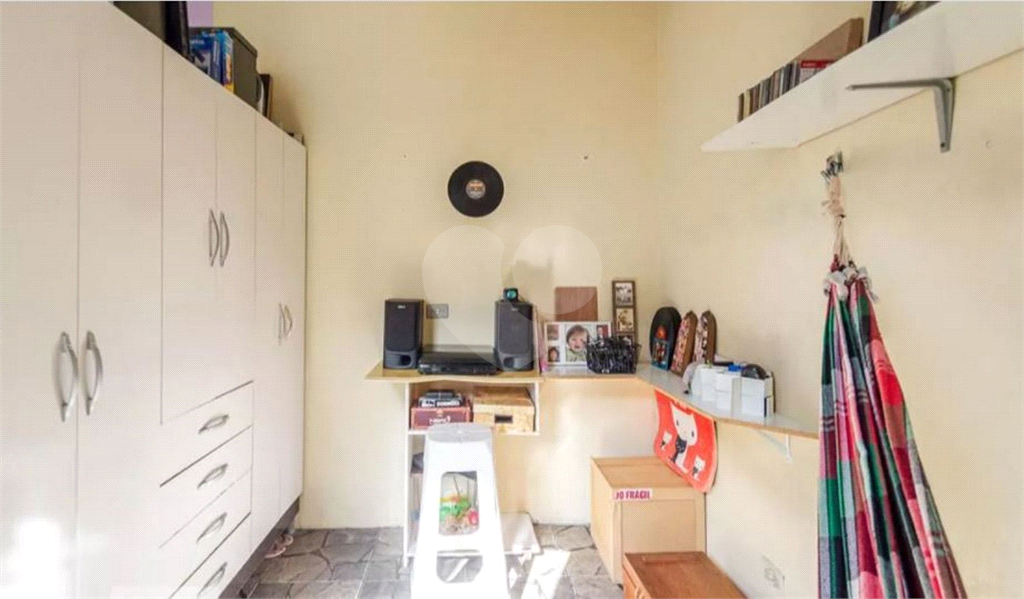 APARTAMENTO em CENTRO