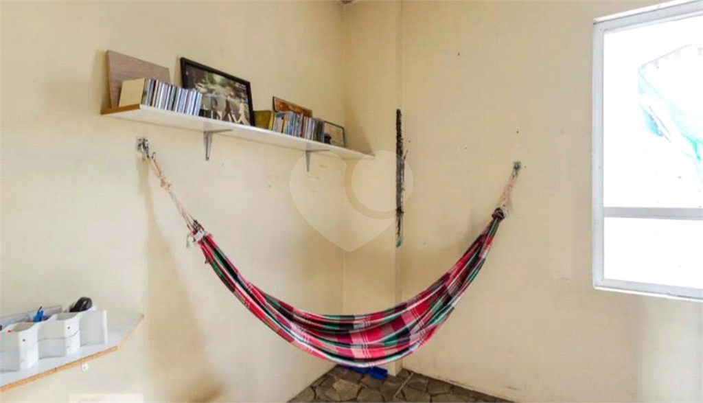 APARTAMENTO em CENTRO