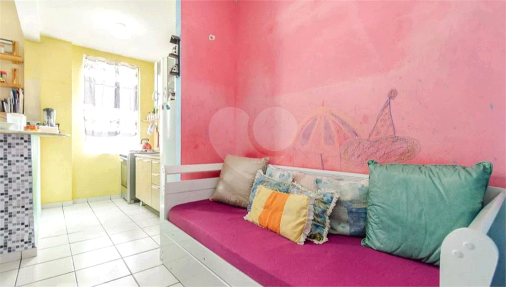 APARTAMENTO em CENTRO