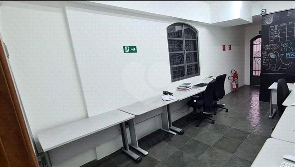 Sobrado à venda e aluguel com 9 quartos, 307m² - Foto 8