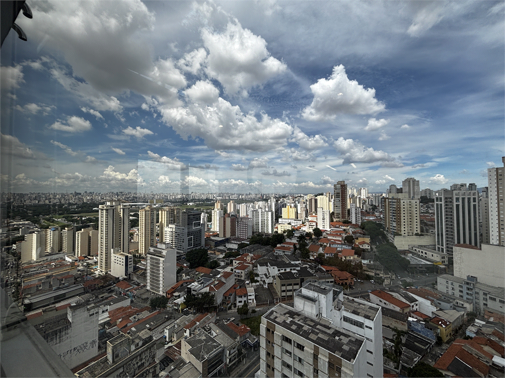 Lage comercial localizada em andar alto, com excelente localização em Santana.