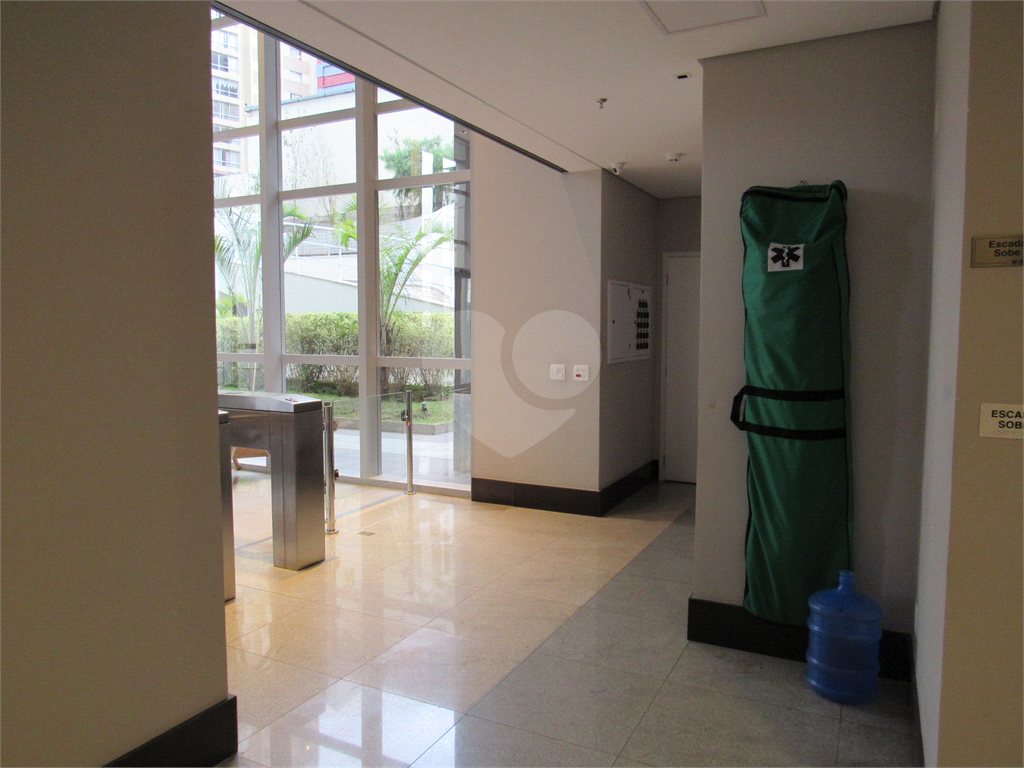 Lage comercial localizada em andar alto, com excelente localização em Santana.