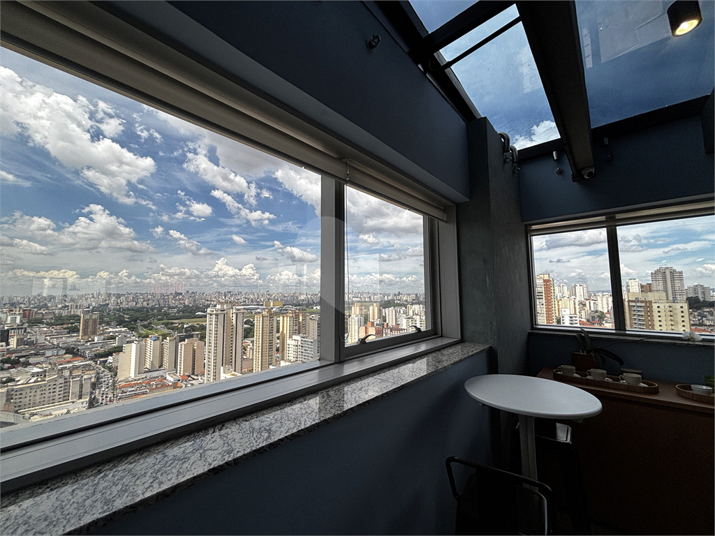 Lage comercial localizada em andar alto, com excelente localização em Santana.