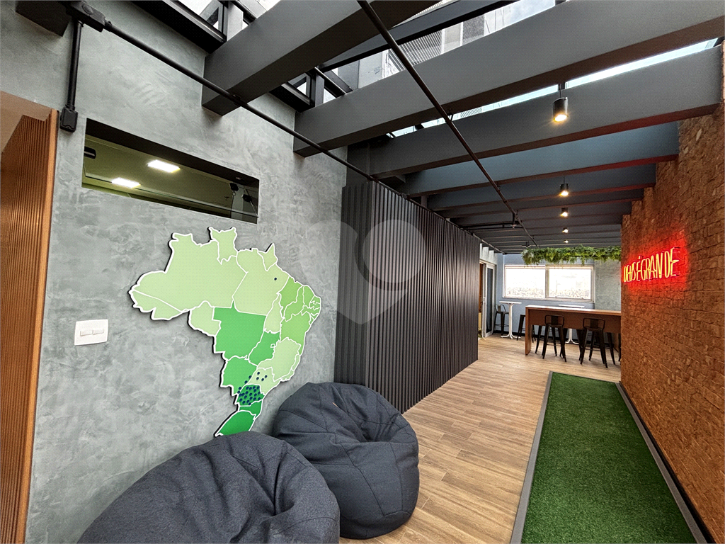 Lage comercial localizada em andar alto, com excelente localização em Santana.