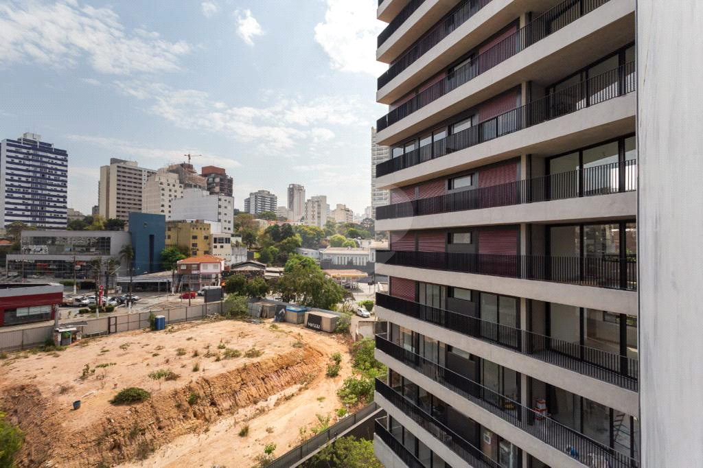 APARTAMENTO em VILA MADALENA