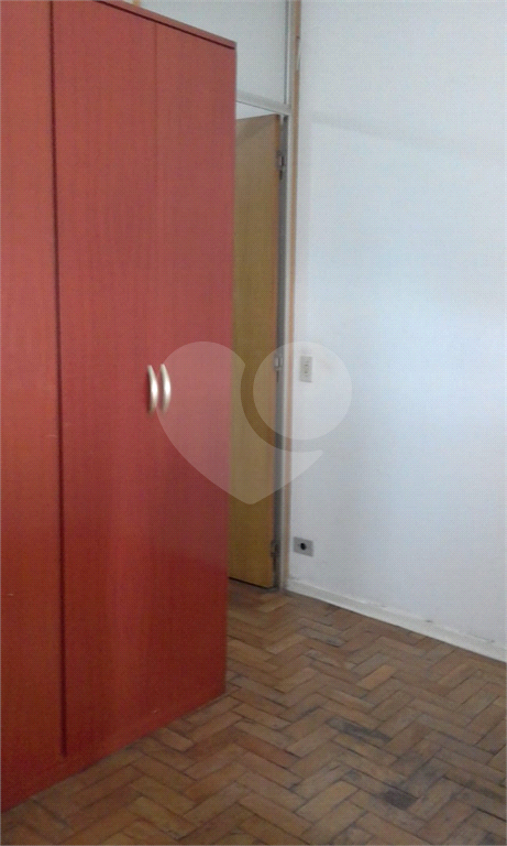 APARTAMENTO em CONSOLAÇÃO